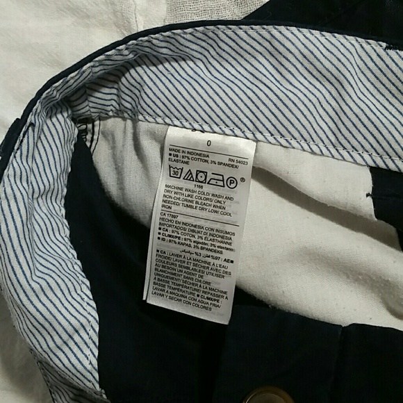 Shorts - Picture 2 of 3